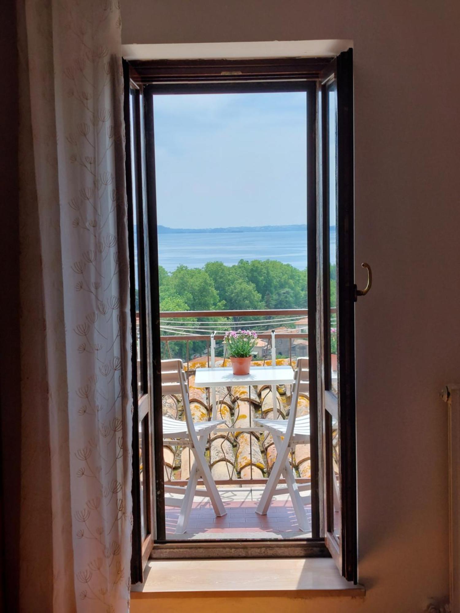 Casa Rosita Vista Lago Bolsena Luaran gambar